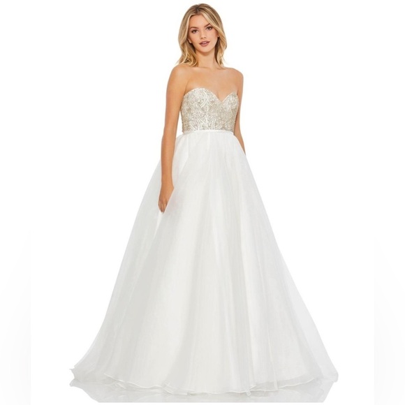 Mac Duggal Elegant Strapless White and rhinestone strapless size 2 - Picture 1 of 13
